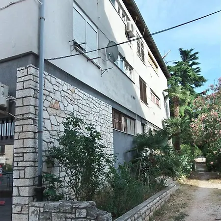 Apartament L&p Fažana