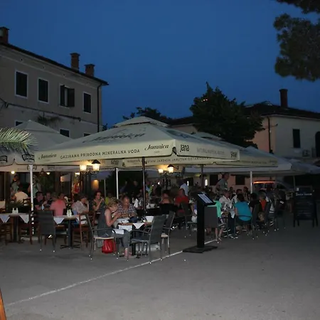L&p Apartman Fazana